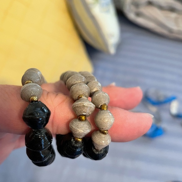 Trades of Hope set of 3 bead stretch bracelets - Picture 2 of 2